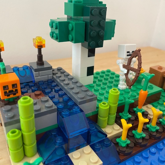 Lego Minecraft "The Farm" (21114) - Picture 3 of 7